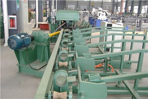 Bästa kvalitet CNC Pre-räta-peeling-fine uträtning produktionslinje för metallstålstänger